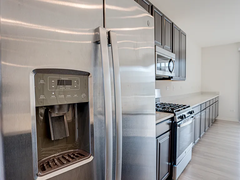2945 Showplace Dr — Photo 11