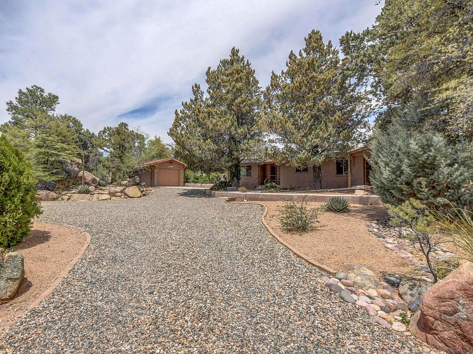 1st image of 706 Black Dr