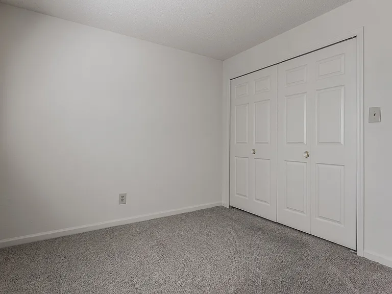 Bavarian Village Apartments — Photo 28
