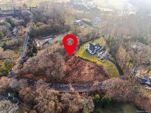 2nd image of 36 Cow Neck Road