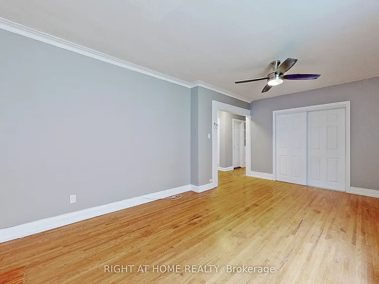 255 Lakeshore Rd E #A — Photo 9