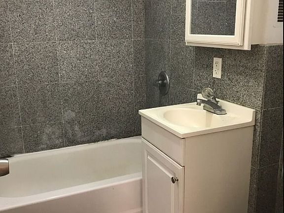 3rd image of 1771 1st Ave APT 17