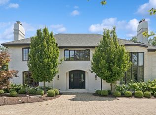 124 Saint Francis Cir, Oak Brook, IL 60523