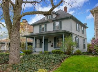 1017 Riverside Dr, South Bend, IN 46616