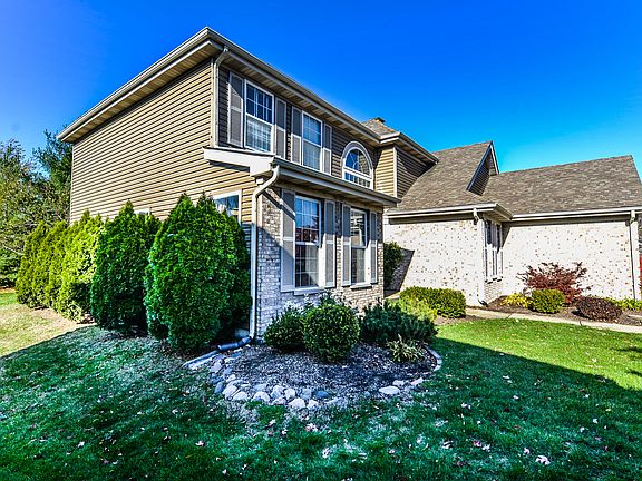 2nd image of 1528 Longmeadow Ln
