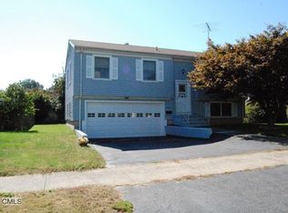 237 Seaside Ave, Bridgeport, CT 06605