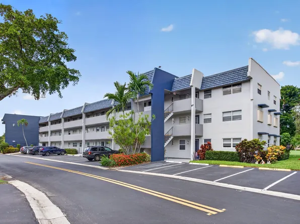 7827 GOLF CIR Drive #301, Margate, FL 33063