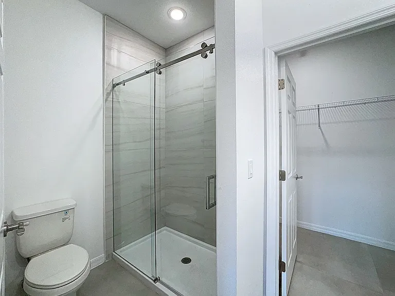 1711 Barton Towne Cir — Photo 33