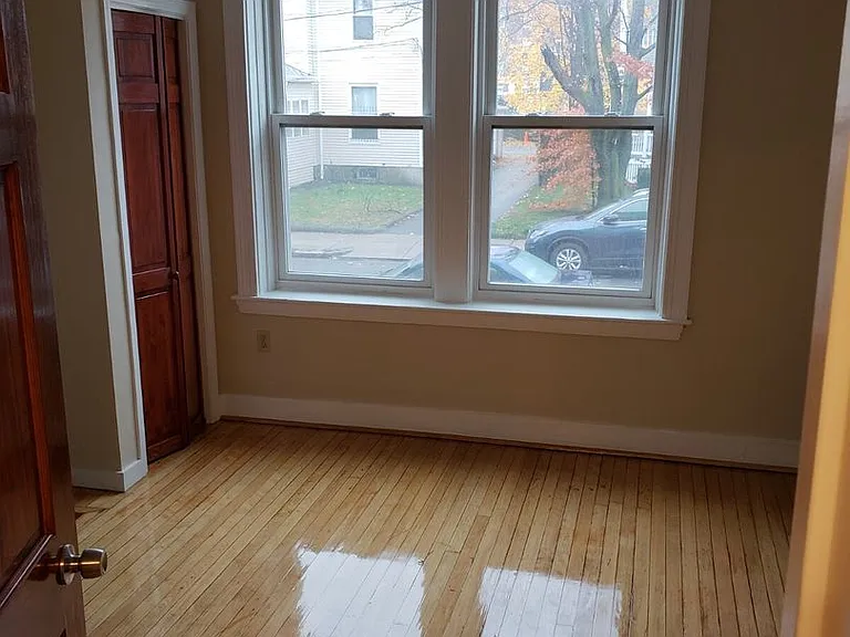8 Farrington Ave #8A — Photo 7