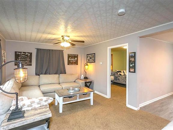 4th image of 661 S 73rd Pl