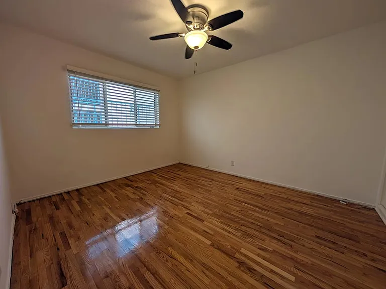 7261 Franklin Ave #10 — Photo 11