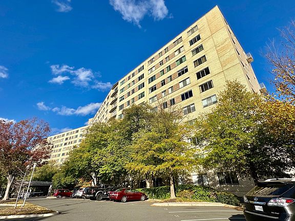 2nd image of 1200 N Nash St APT 106