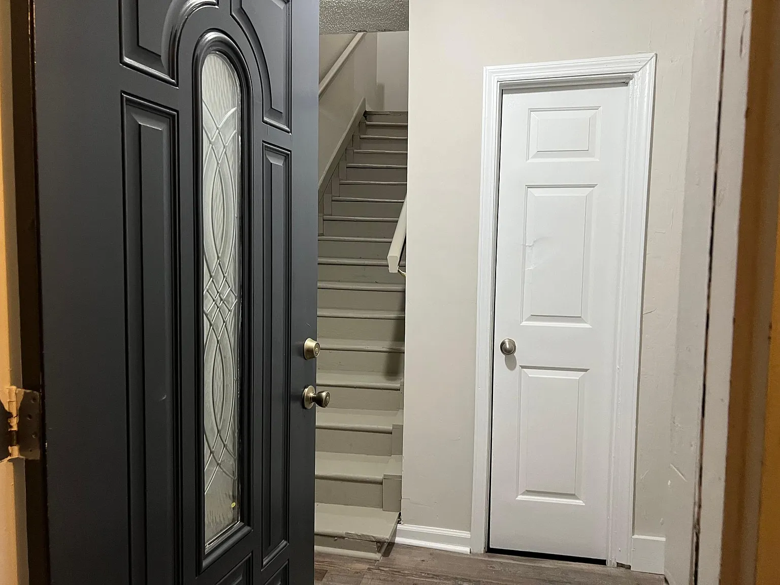 2 bed, $960 — Photo 2