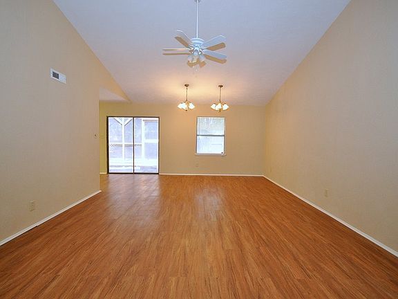 4th image of 2907 Warbler Ln