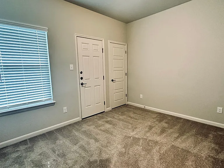 7157 Magnolia Vlg #101 — Photo 10