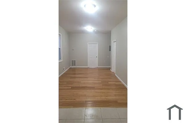 Building Photo - 110 Chadwick Ave #1