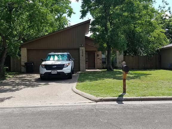 979RENT Three Bedroom House