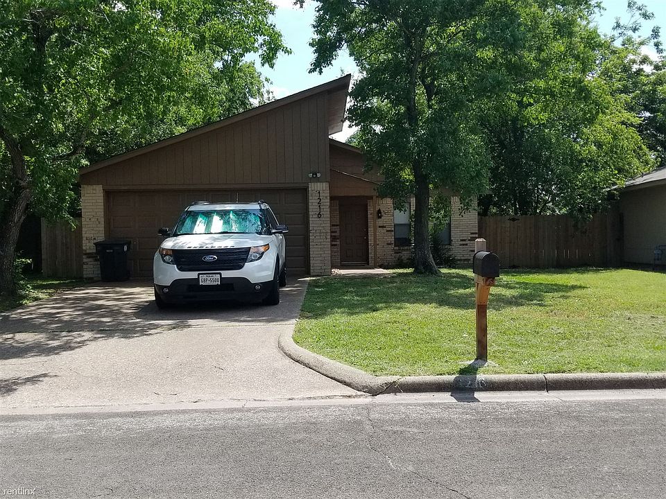 979RENT Three Bedroom House