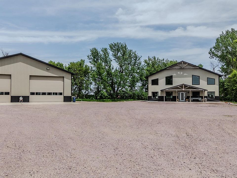 1st image of 615 2nd St