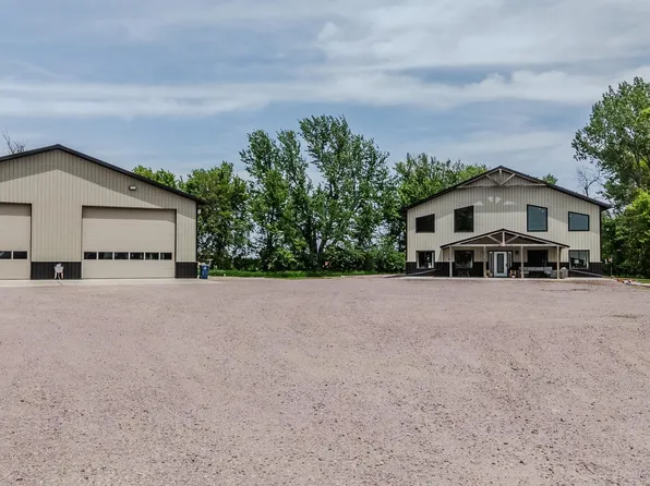 615 2nd St, Ocheyedan, IA 51354