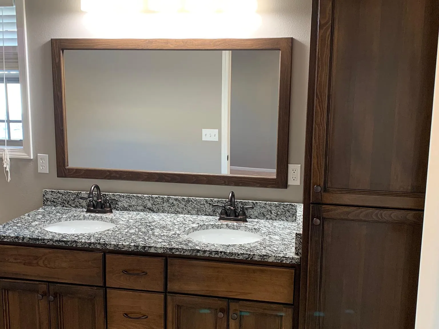 214 Paradigm Dr — Photo 4
