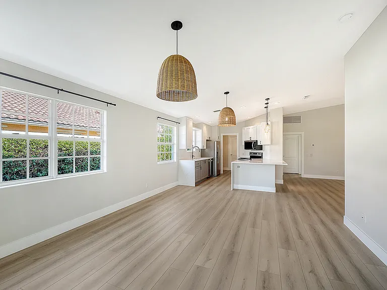 5533 Avellino Pl — Photo 11