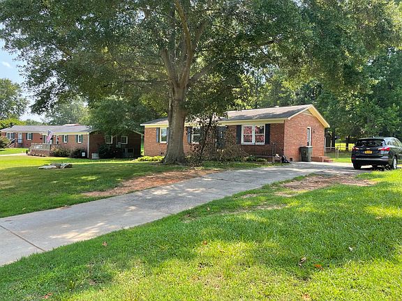 2nd image of 3020 Woodhurst Ct