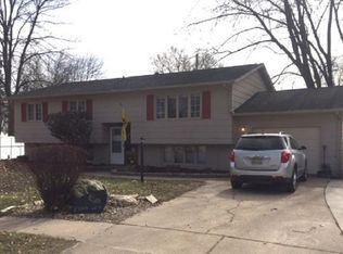 1509 Arizona Ct NE, Cedar Rapids, IA 52402