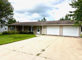812 E Adams St, Caledonia, MN 55921