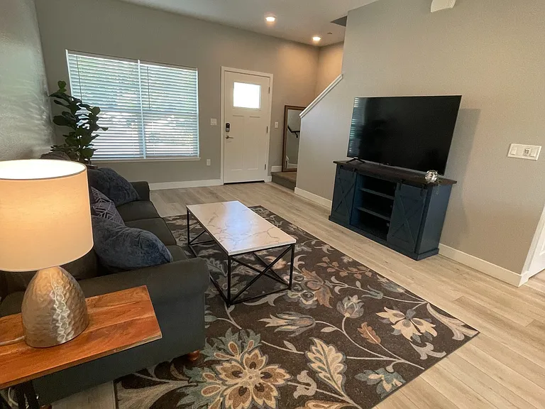 Aspen Creek Apartments — Photo 6
