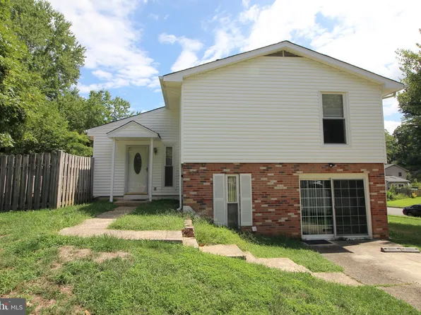6215 Gemini Ct, Burke, VA 22015