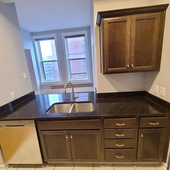 112 W Washington Blvd — Photo 9
