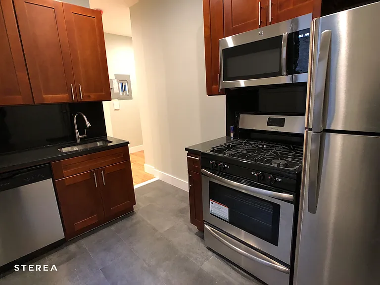 32-66 80th St #B5 — Photo 2