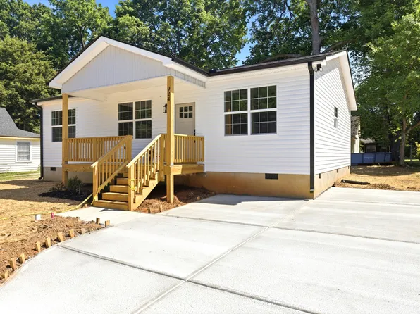 924 E Davis St, Burlington, NC 27215