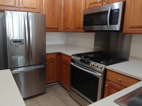 12001 Market St APT 175, Reston, VA 20190