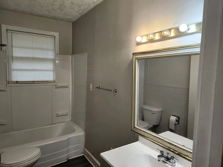 2712 Chestnut St — Photo 12