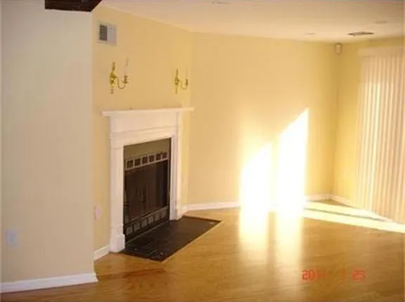 138 Quincy Shore Dr #172 — Photo 2