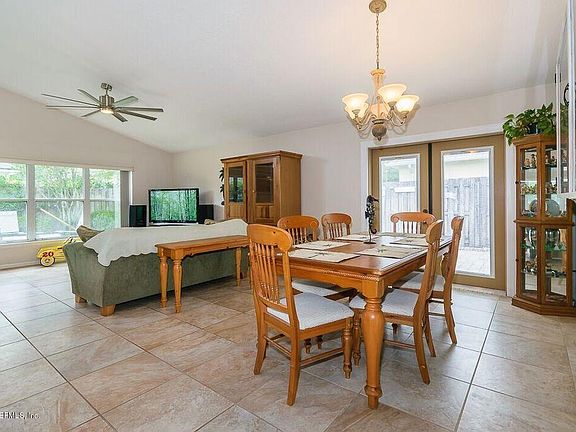 5th image of 13065 Harborton Dr