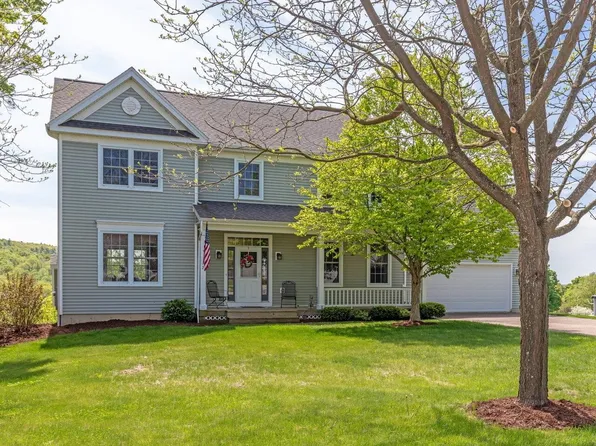 7 Punch Bowl Lane, Milton, VT 05468