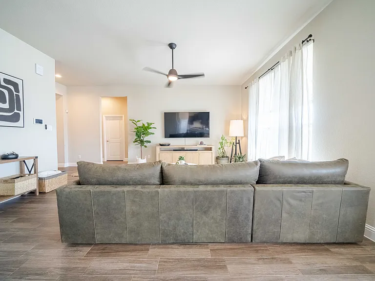3623 Rolling Meadows Dr — Photo 9