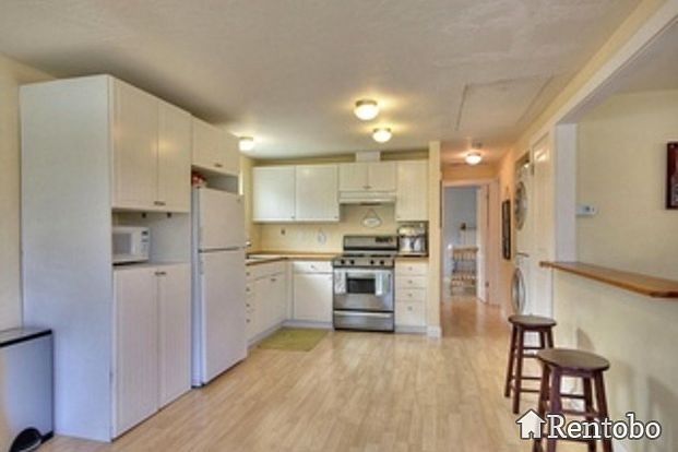1st image of 213 Cottage Grove Ave