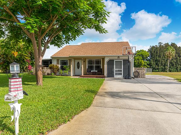 4th image of 2062 SE West Dunbrooke Circle