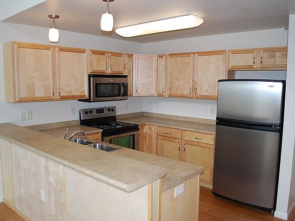 Urban Crossing Kitchen