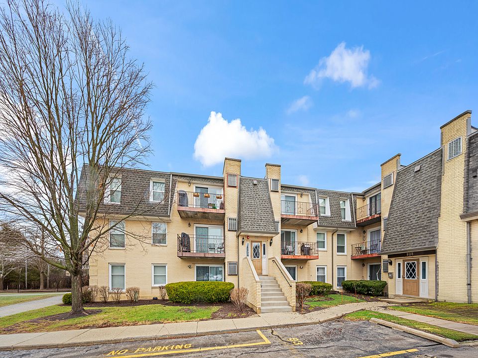 1st image of 810 N River Rd APT 1C