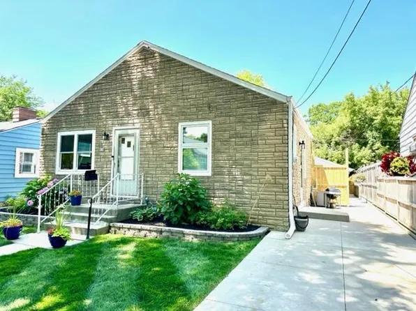 818 East Holt AVENUE, Milwaukee, WI 53207