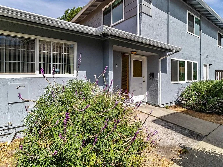 1064 Mohr Ln #C — Photo 2