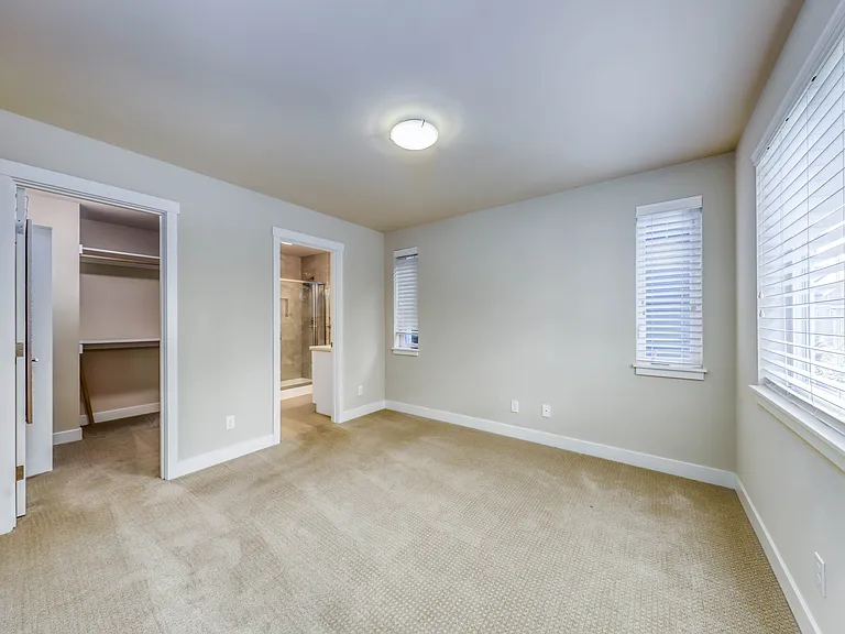690 Wintersweet Rd NE — Photo 18