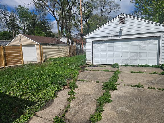 4th image of 19324 Stansbury St
