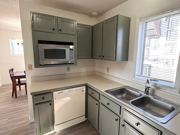 219 14th Ave S #1 — Photo 11