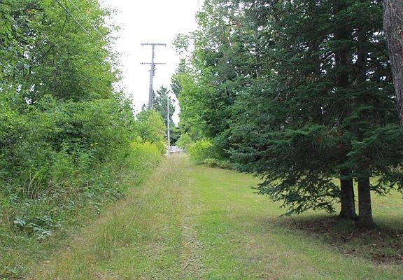 3rd image of 520 W Cloverland Dr
